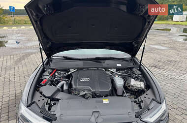 Седан Audi A6 2021 в 