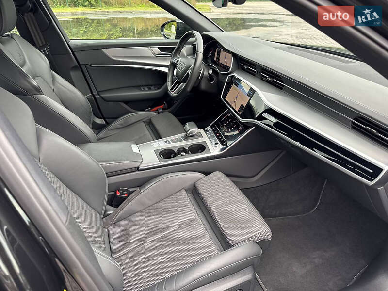 Седан Audi A6 2021 в Радивиліві