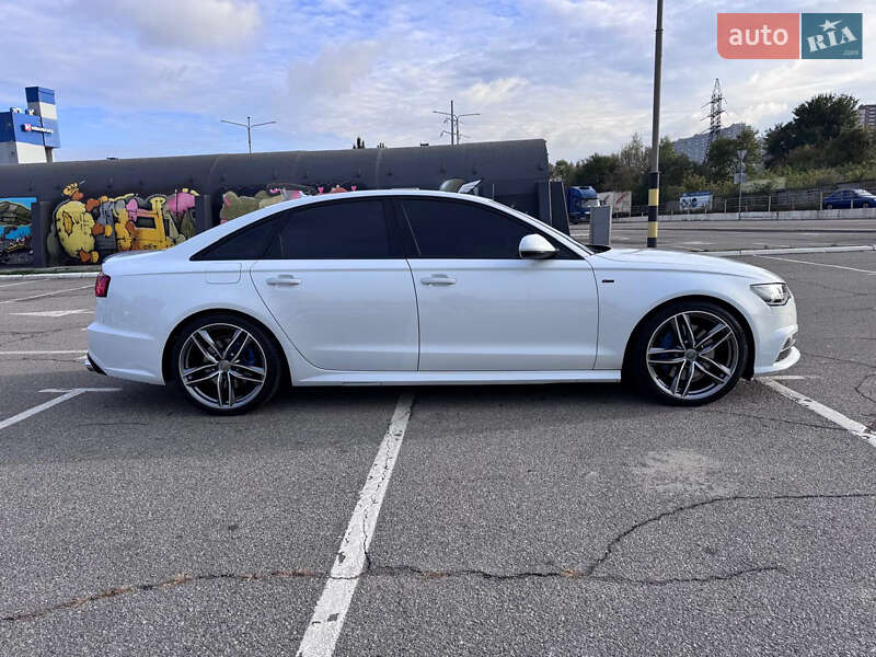 Седан Audi A6 2015 в Киеве