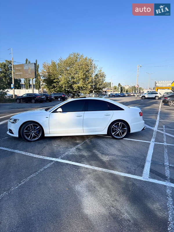 Седан Audi A6 2015 в Киеве
