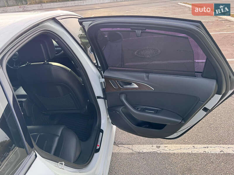 Седан Audi A6 2015 в Киеве