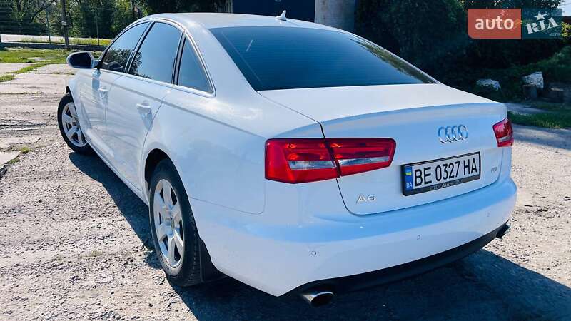 Седан Audi A6 2011 в Новом Буге