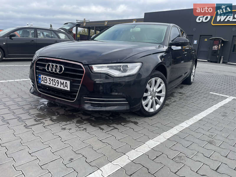 Седан Audi A6 2012 в 