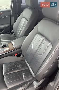 Седан Audi A6 2019 в 
