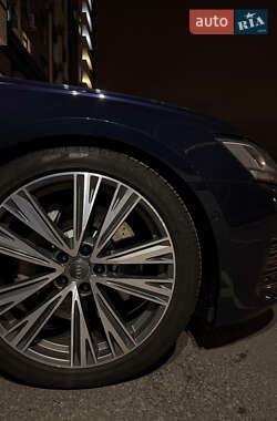 Седан Audi A6 2018 в 