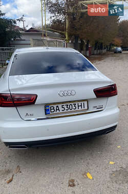 Седан Audi A6 2015 в 