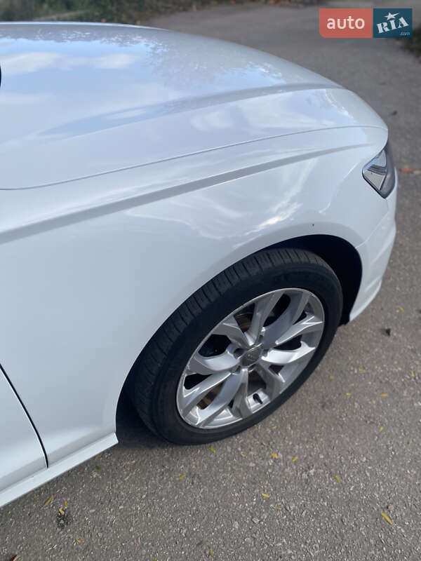 Седан Audi A6 2015 в Знам'янці