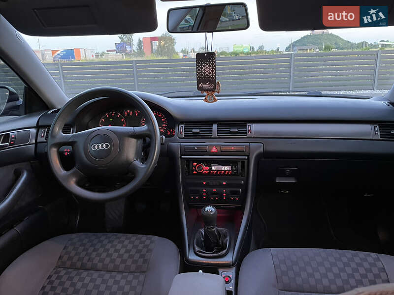 Седан Audi A6 1999 в Мукачево