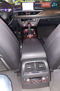 Седан Audi A6 2015 в 