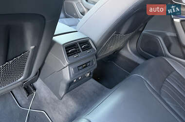 Седан Audi A6 2019 в 