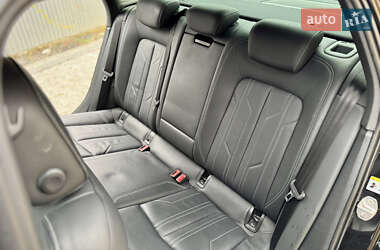 Седан Audi A6 2019 в 