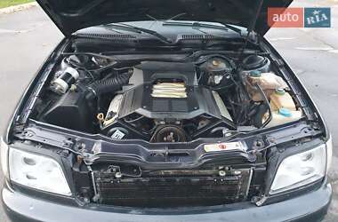 Седан Audi A6 1995 в 