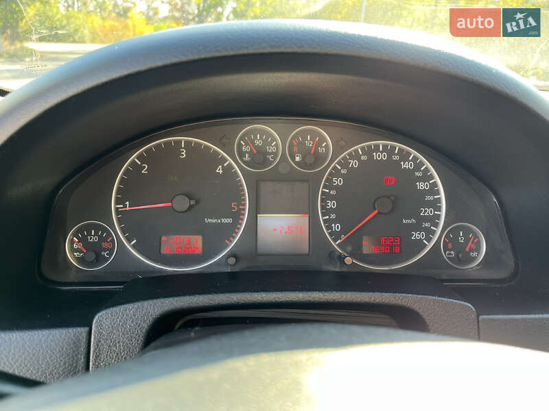 Універсал Audi A6 2000 в Дніпрі