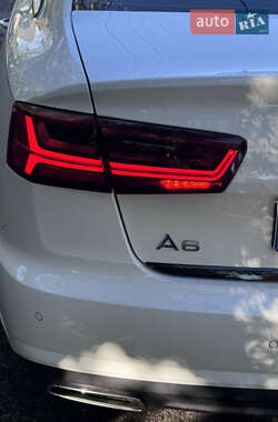 Седан Audi A6 2015 в 