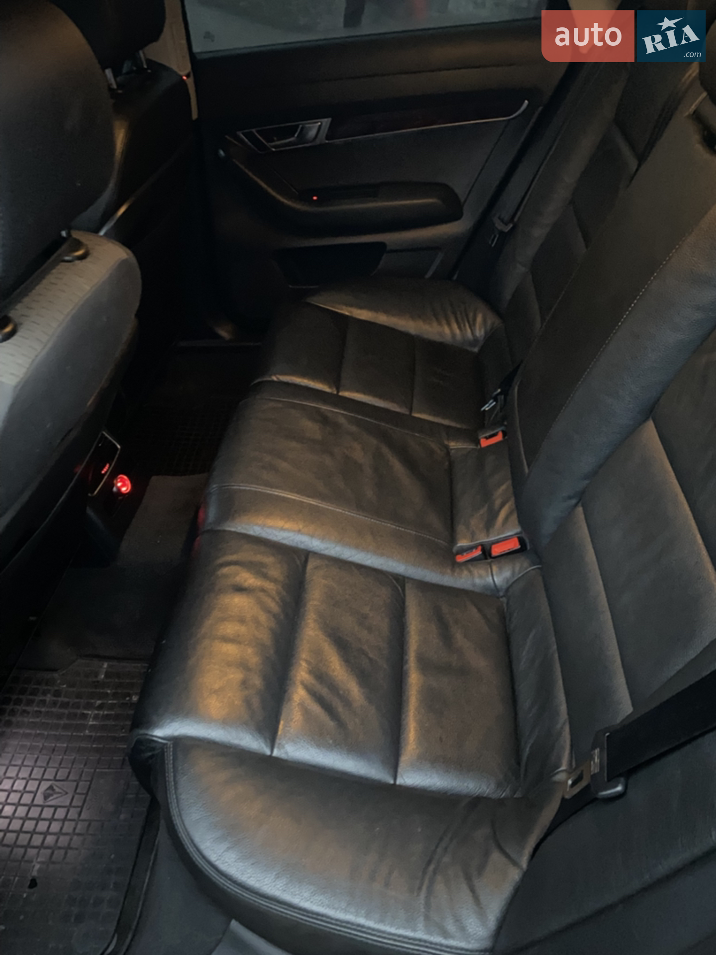2010 Audi A6 - мініатюра 11