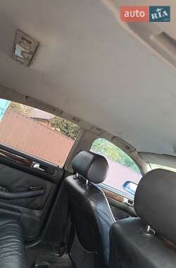 Седан Audi A6 2004 в 