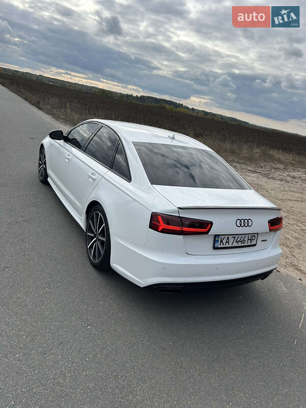 Седан Audi A6 2015 в Киеве