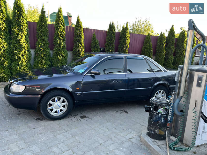 Седан Audi A6 1995 в Львове