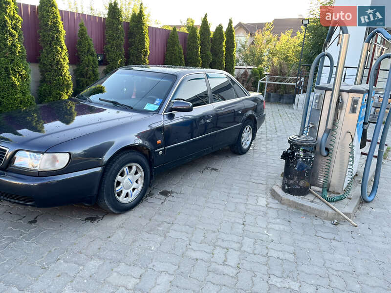 Седан Audi A6 1995 в Львове
