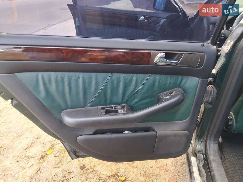 Седан Audi A6 1998 в Черкасах
