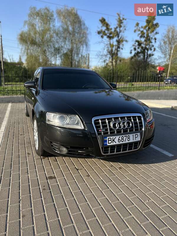 Седан Audi A6 2004 в 