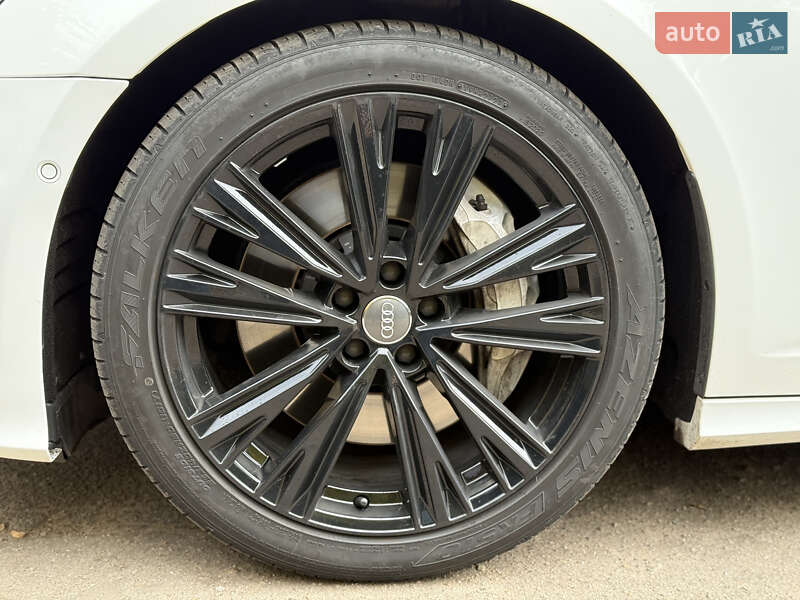 Седан Audi A6 2018 в Сумах