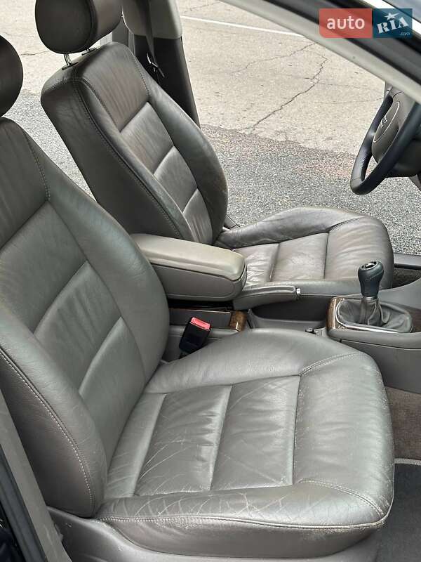 Универсал Audi A6 2003 в Звенигородке