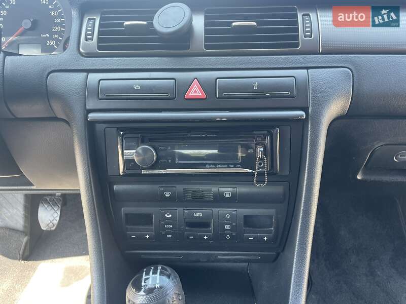 Седан Audi A6 1998 в Виноградові