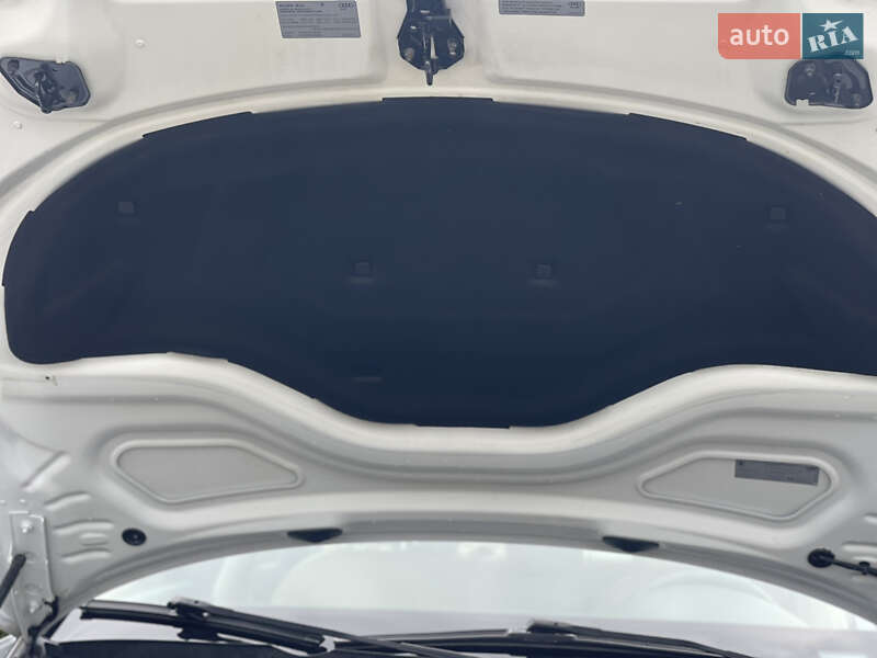 Седан Audi A6 2014 в Рівному