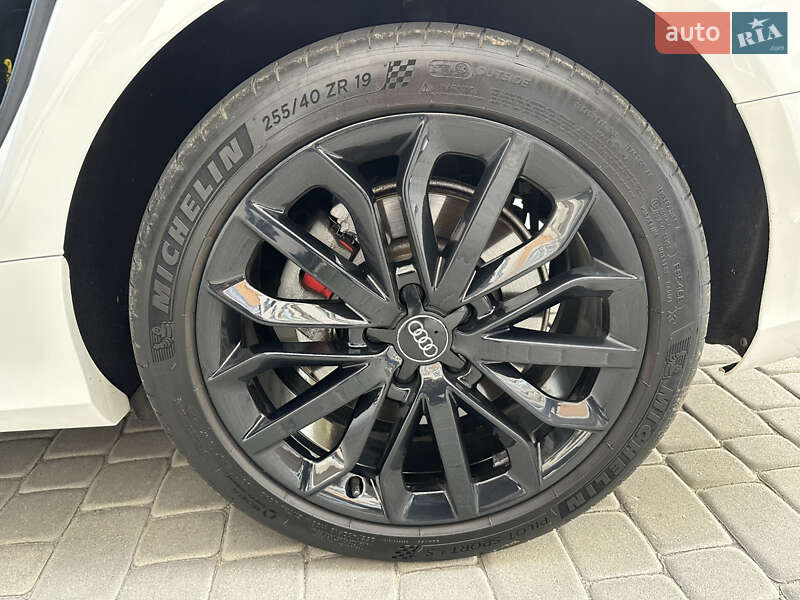 Седан Audi A6 2014 в Полтаве