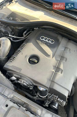 Седан Audi A6 2013 в 