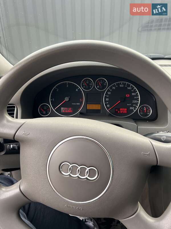 Седан Audi A6 2001 в Павлограді