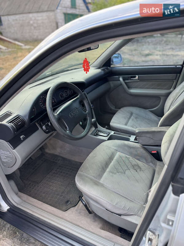 Седан Audi A6 1997 в Зміїві