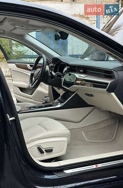 Седан Audi A6 2022 в 