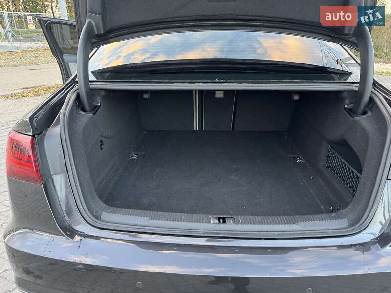 Седан Audi A6 2015 в Стрые