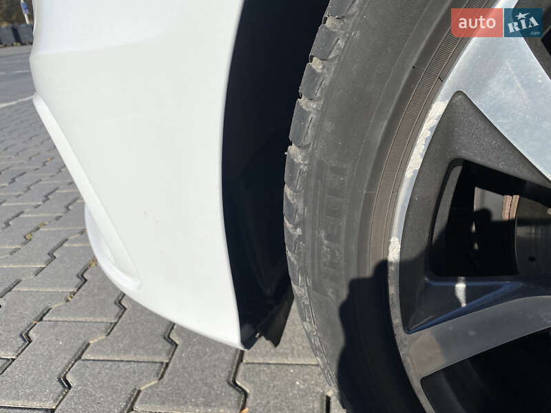 Седан Audi A6 2014 в Чернівцях