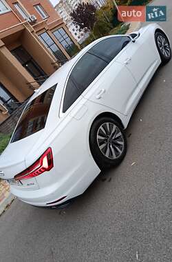 Седан Audi A6 2021 в 