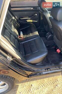 Универсал Audi A6 2002 в  фото 4 Универсал Audi A6 2002 в