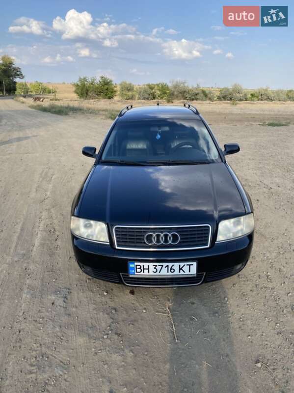 Универсал Audi A6 2002 в  фото Универсал Audi A6 2002 в