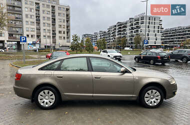Седан Audi A6 2004 в  фото 5 Седан Audi A6 2004 в