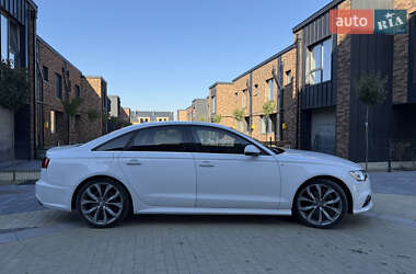 Седан Audi A6 2012 в 