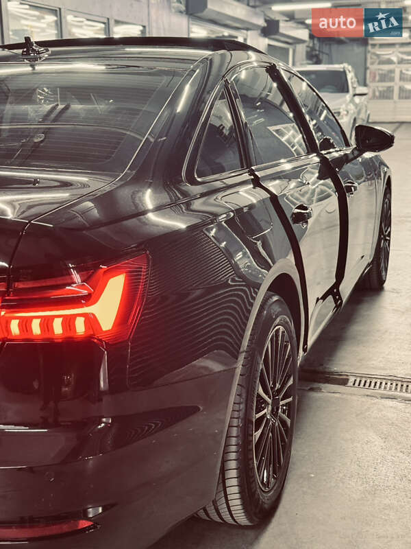 Седан Audi A6 2023 в Киеве