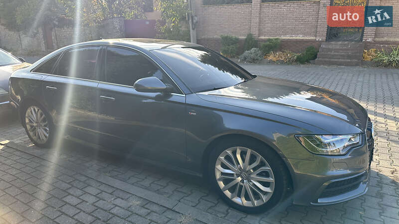 Седан Audi A6 2013 в Чернівцях