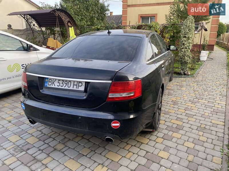 Седан Audi A6 2004 в Дубні