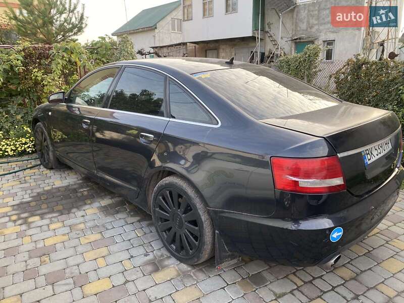 Седан Audi A6 2004 в Дубні