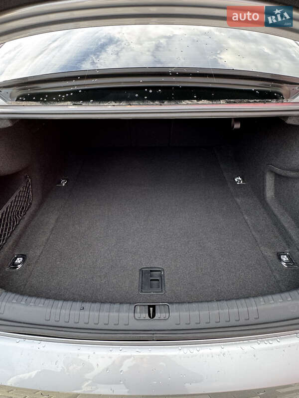 Седан Audi A6 2019 в Львове