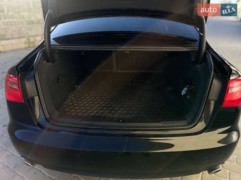 Седан Audi A6 2014 в Самборі