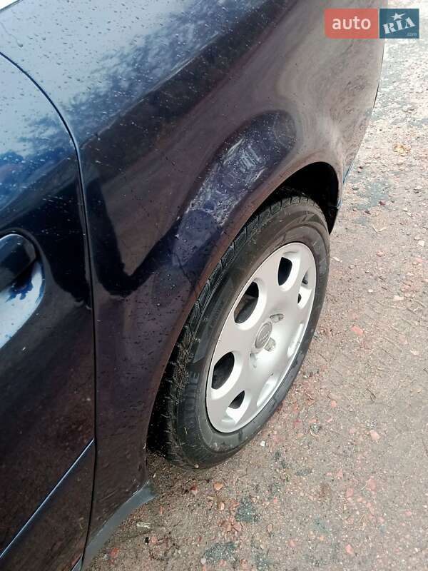 Седан Audi A6 2002 в Конотопе