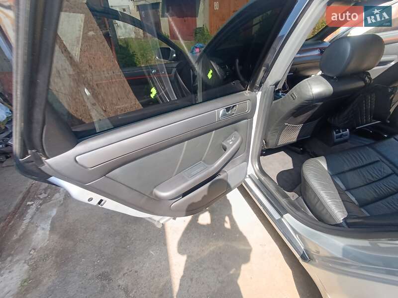 Універсал Audi A6 2004 в Чернівцях