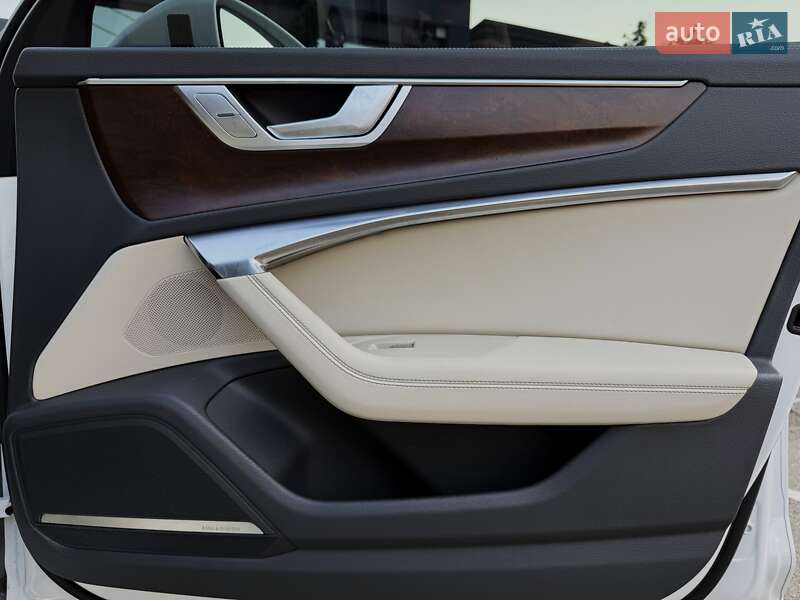 Седан Audi A6 2019 в Киеве